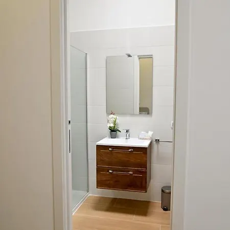 Floris Apartamento *